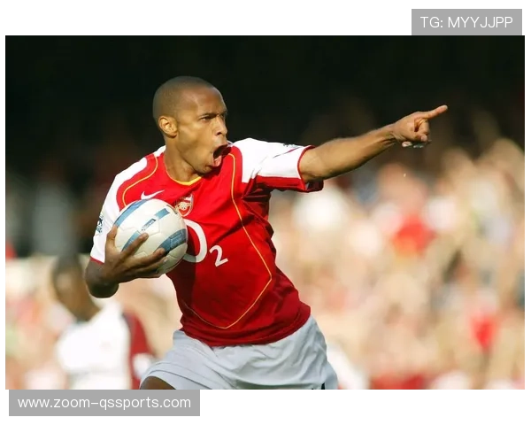 足球巨星特效合拍创意视频 展现顶级球员超现实魅力与激情对决